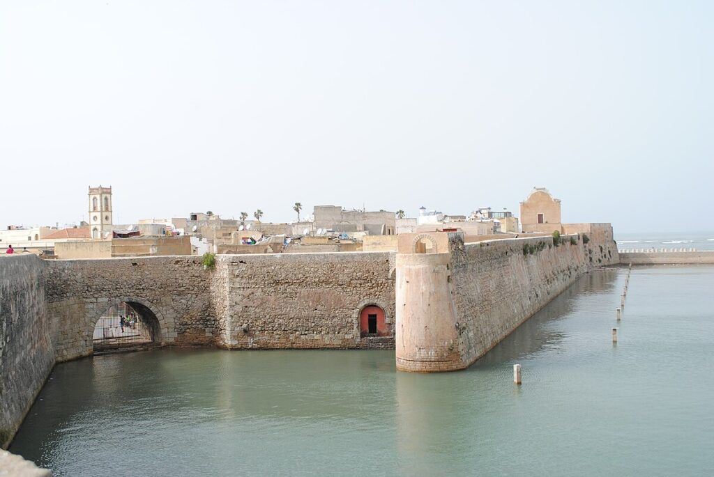 Use descriptive alt text such as “El Jadida Portuguese City”, “El Jadida beach Morocco”, or “El Jadida Medina”.